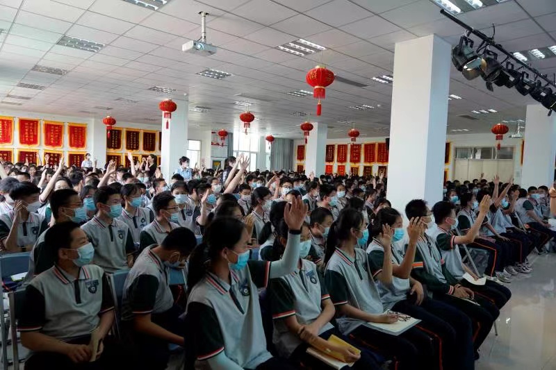 這天，家長們都來這里學習解決育兒問題的方法！