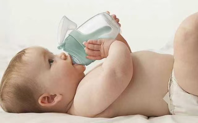 [母乳喂養(yǎng)]奶水供應(yīng)不足不要急，這樣喂寶寶就好